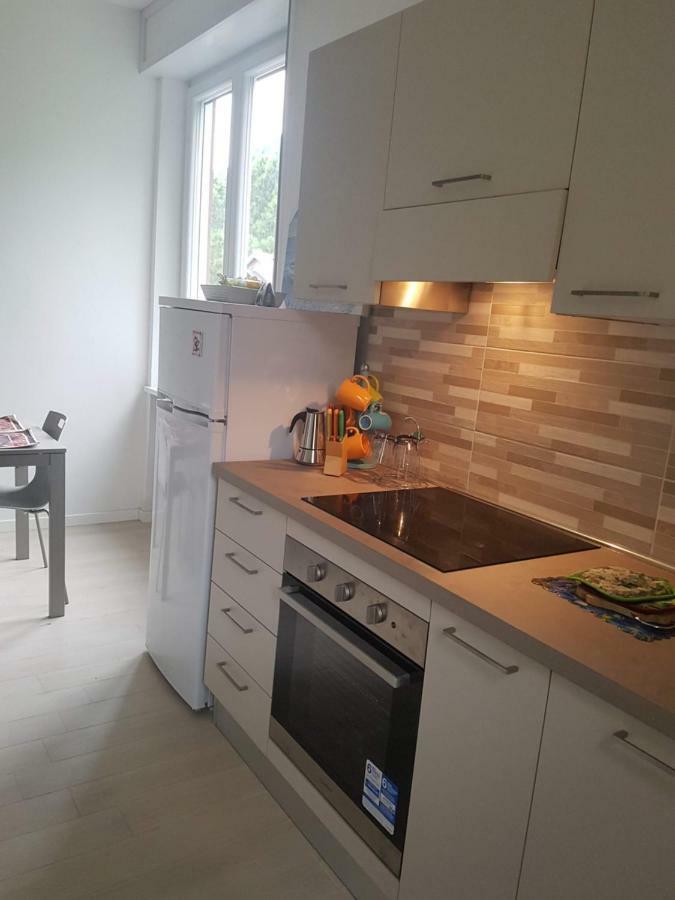 Olivia New Apt With - Ac モンテロッソ・アル・マーレ エクステリア 写真